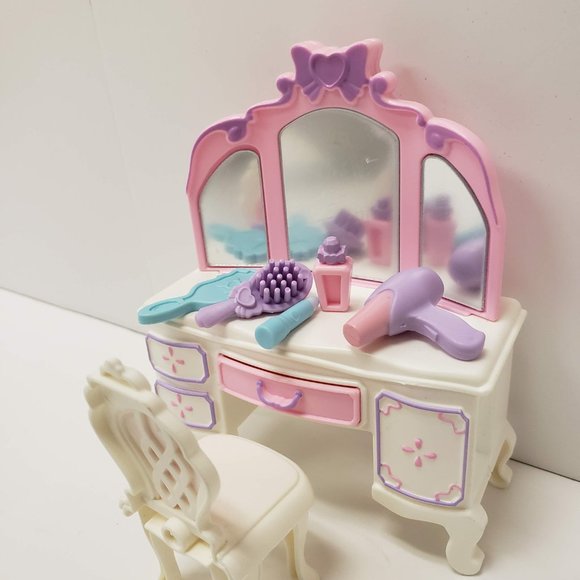 New Dollhouse Bedroom/Kitchen set - Picture 10 of 16